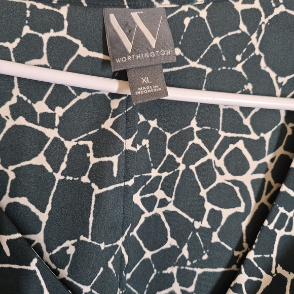 Worthington Black and White Blouse - Picture 2 of 4